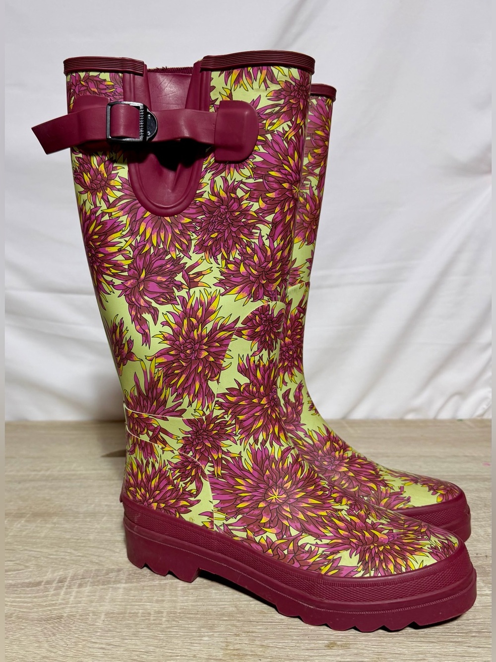 Smith & Hawken Rubber Size 8 Gardening Rain Boots Waterproof Pink Dahlia Print